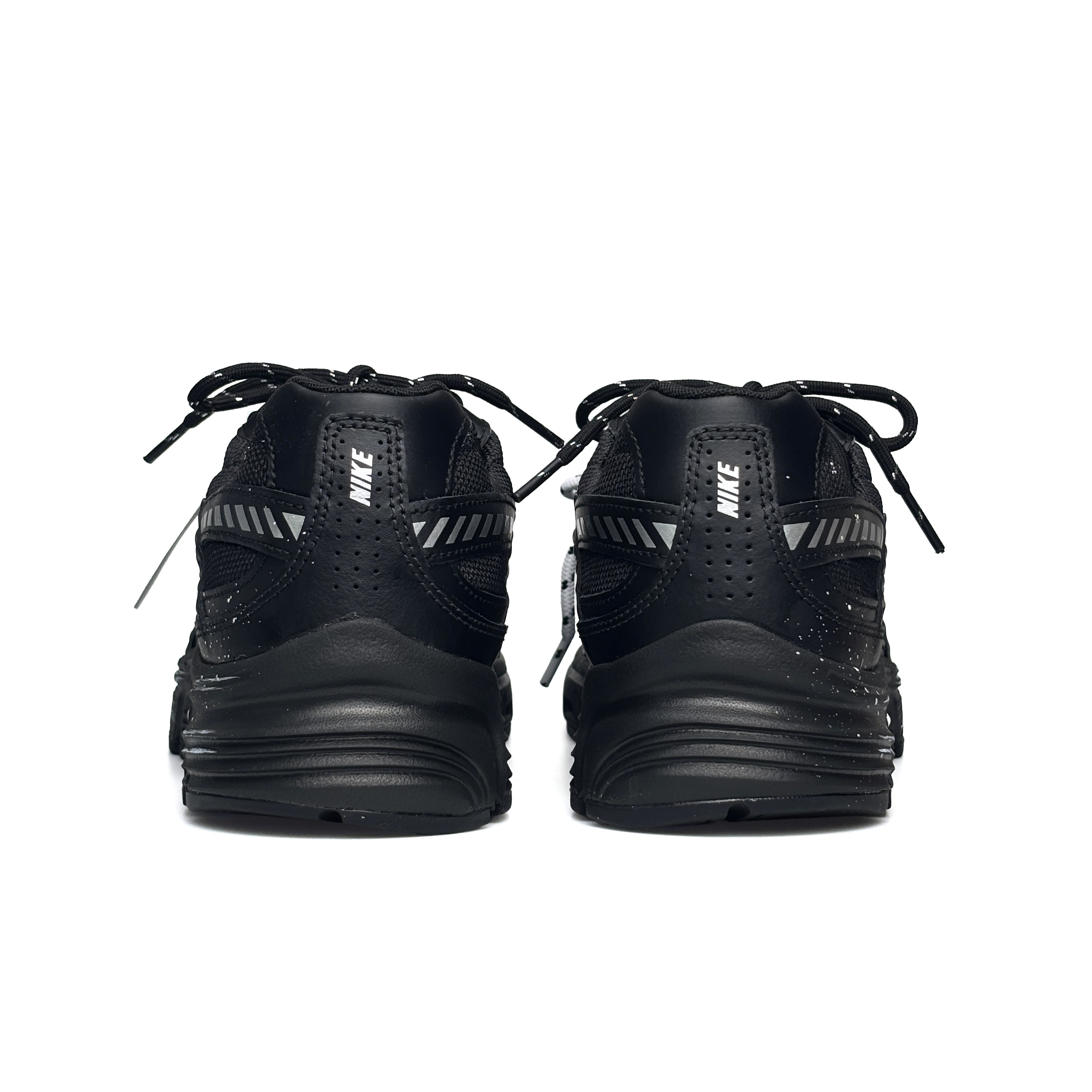 Nike Initiator Abrasion Resistant Low top Casual Running Shoes Men’s Black White