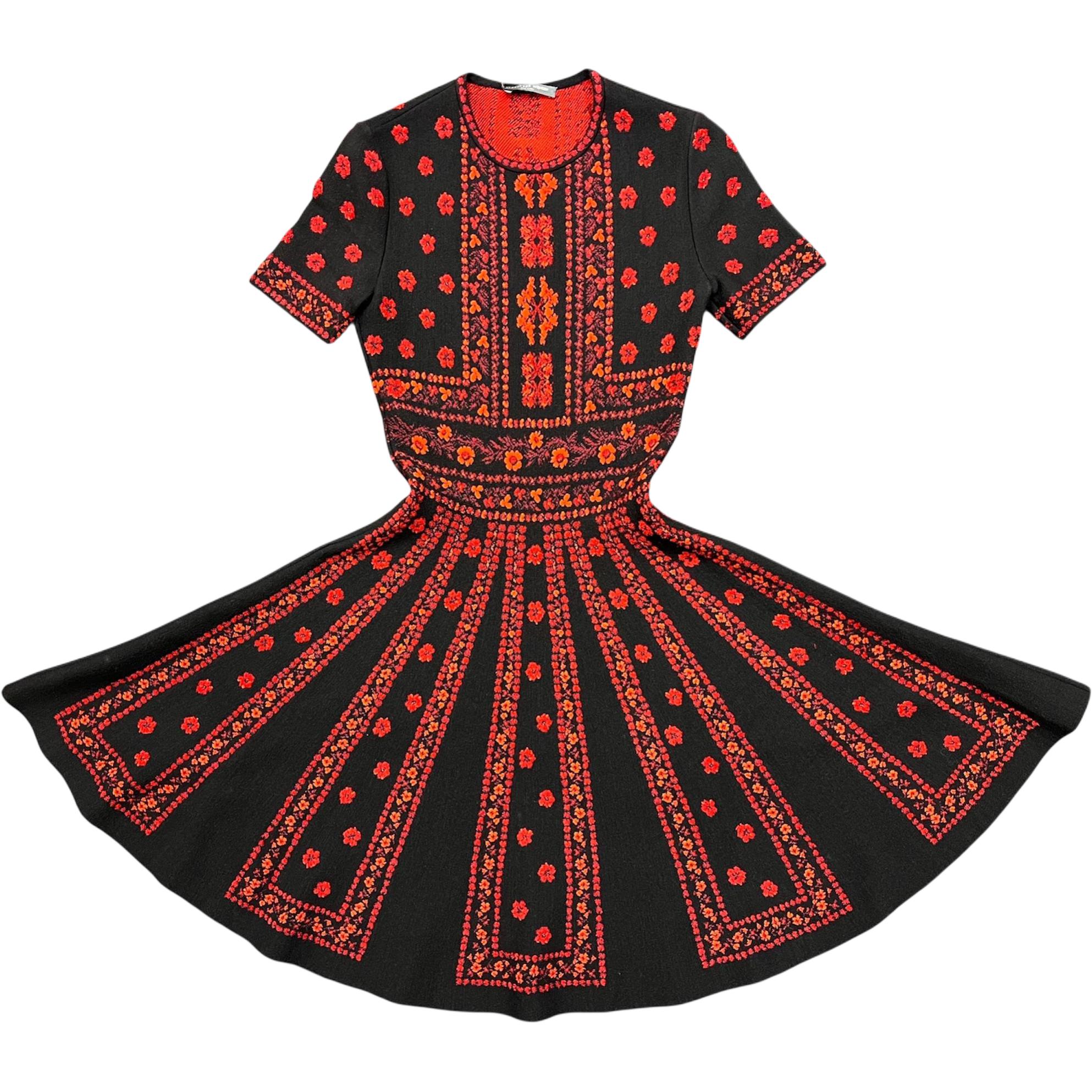 Женское платье Alexander McQueen (черное)