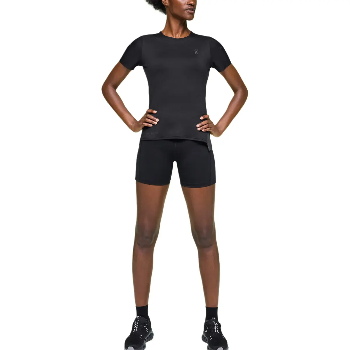 On colourblock performance T-shirt