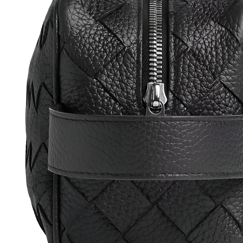 Сумка Bottega Veneta Intrecciato Travel Pouch (черный) — фото 4