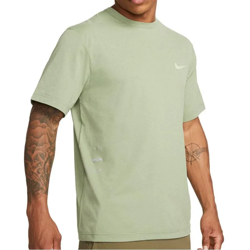 Nike T-Shirts Men's Melon Green Crew Neck Moderate Straight Fit