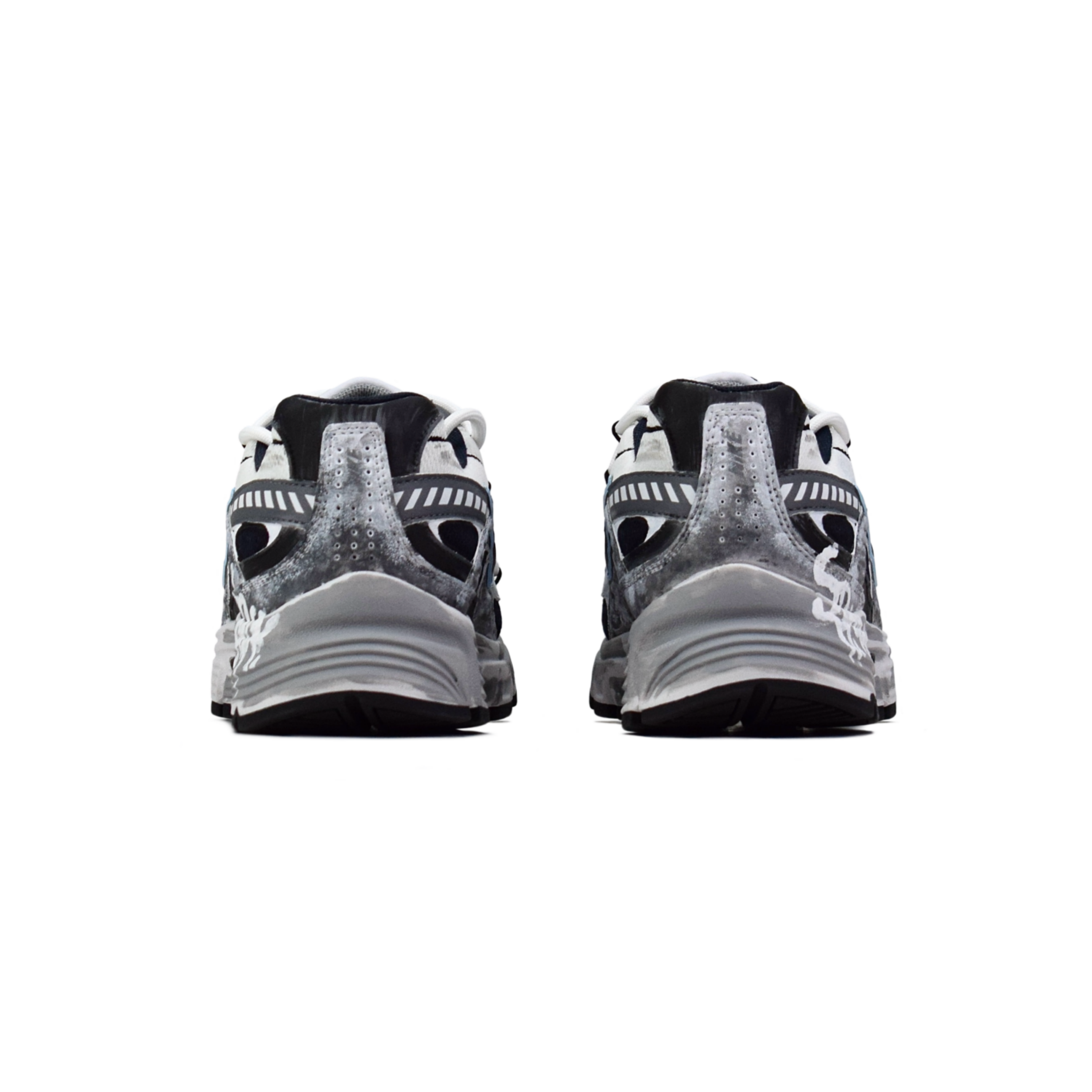 Nike Initiator Cushioning Low top Casual City Commuting Running Shoes Men’s Black White