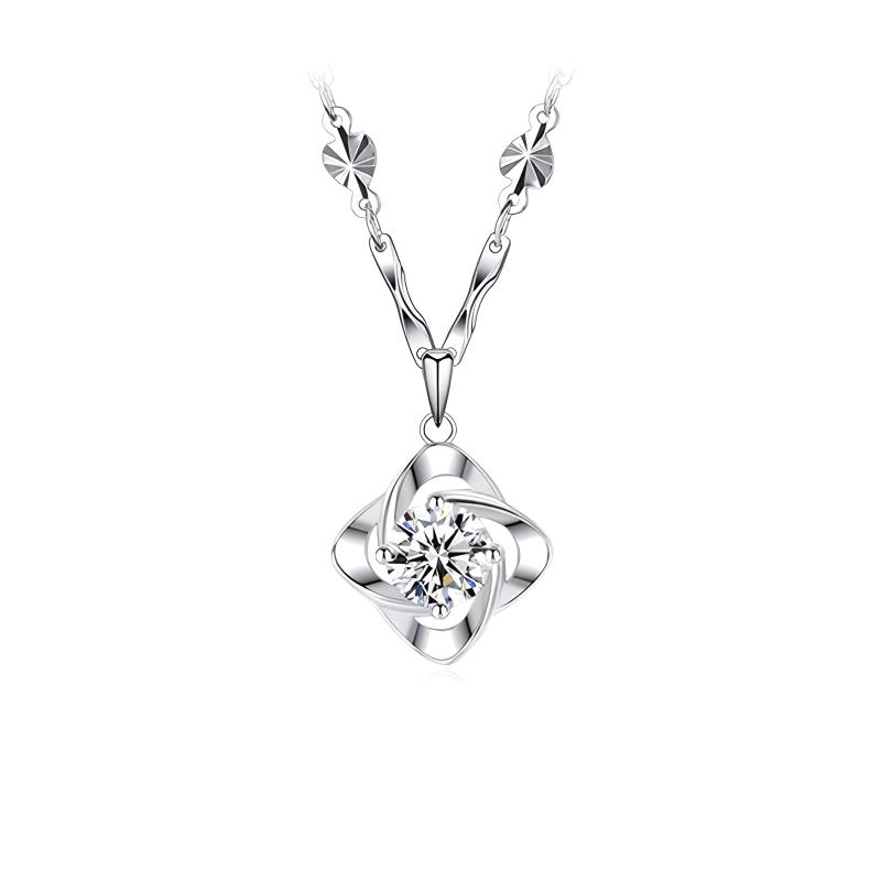 Chinese golden lucky clover, sophisticated fresh cute pendant, small design universal platinum necklace, light luxury style, high-quality style