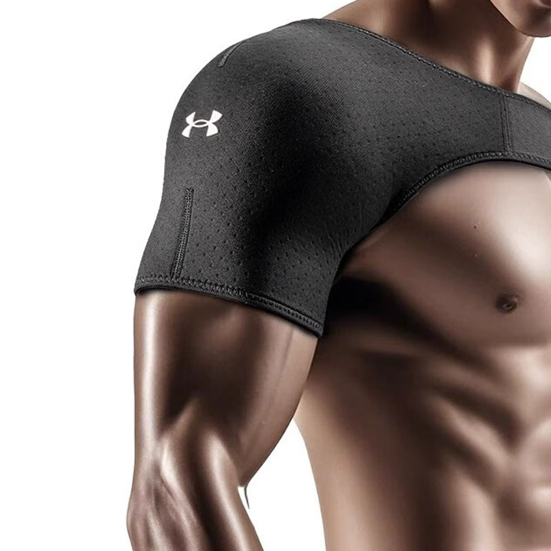 Экипировка Under Armour (черная)