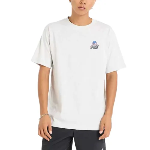 New Balance T Shirts Men's White Crew Neck Moderate Straight Fit