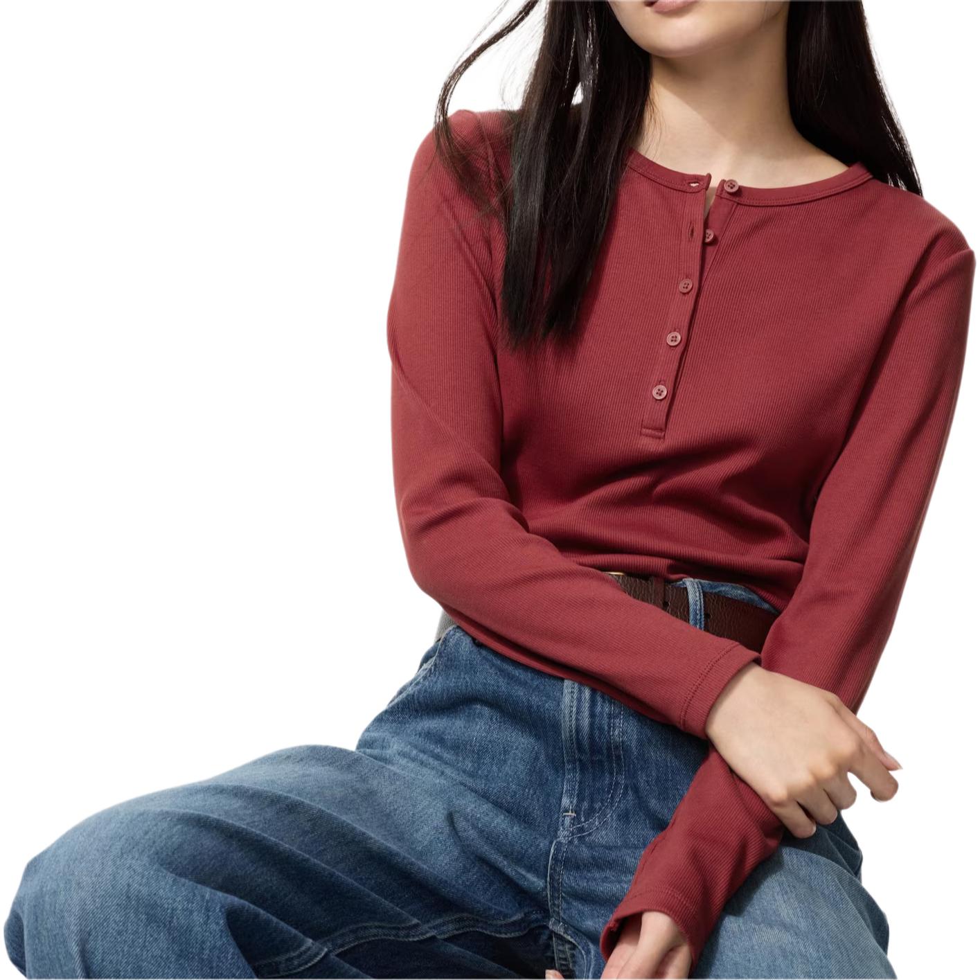 Женская футболка UNIQLO (однотонная)