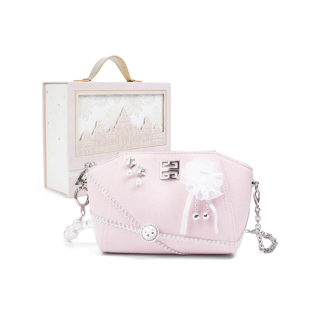 Givenchy Makeup & Toiletry Bags Women's