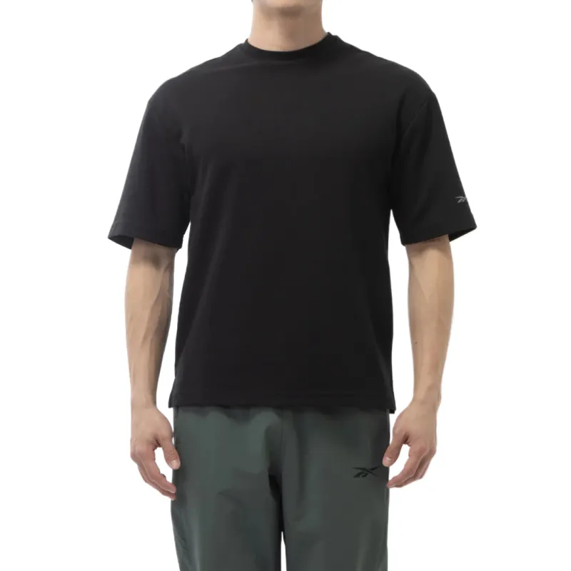 Reebok T Shirts Men's Black Crew Neck Moderate Straight Fit