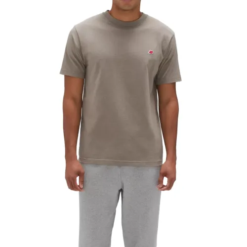 New Balance Logo Patch Crewneck T-Shirt