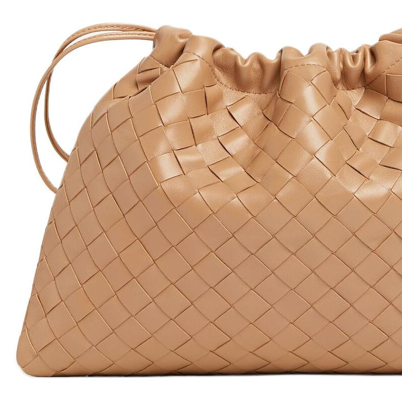 Женская сумка Bottega Veneta DustbagIntrecciato (светло-коричневая) — фото 5