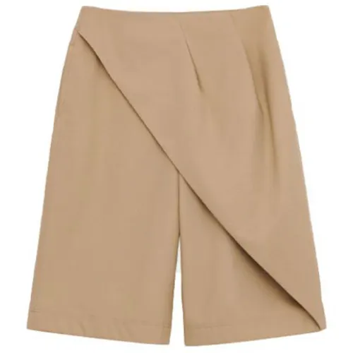 Loewe overlapping faille pleated shorts