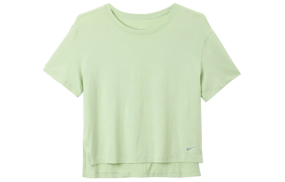 Nike T-Shirts Women's Green Crew Neck Moderate