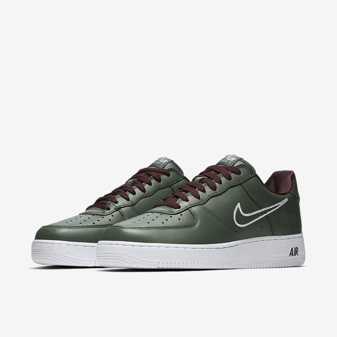 Мужские кроссовки Nike Air Force 1 Retro (темно-зеленые) — фото 2