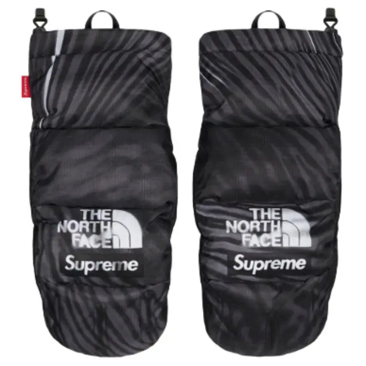 Supreme The North Face Printed Montana Trompe L'oeil Mitt