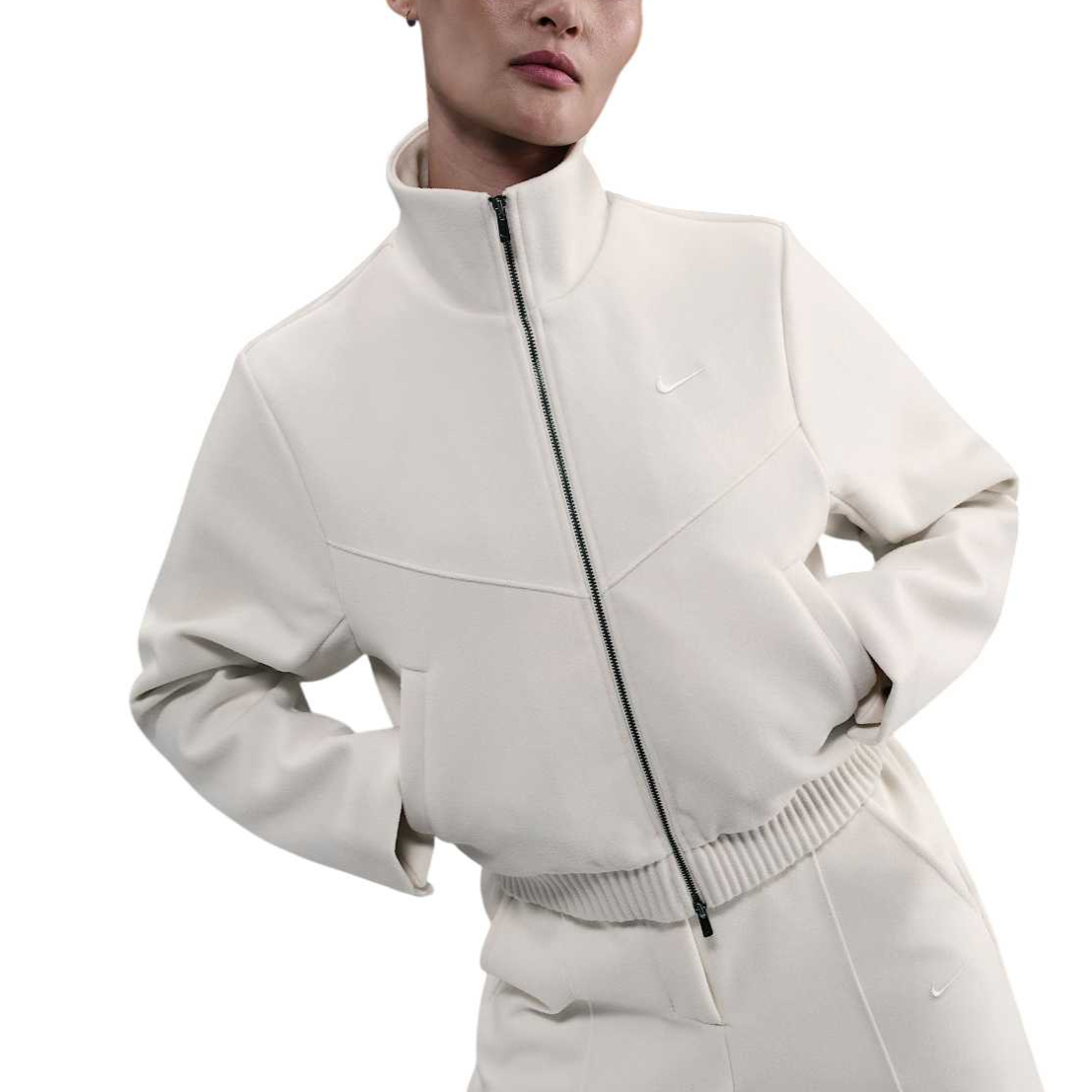 Женская куртка Nike Sportswear Windrunner (черная)