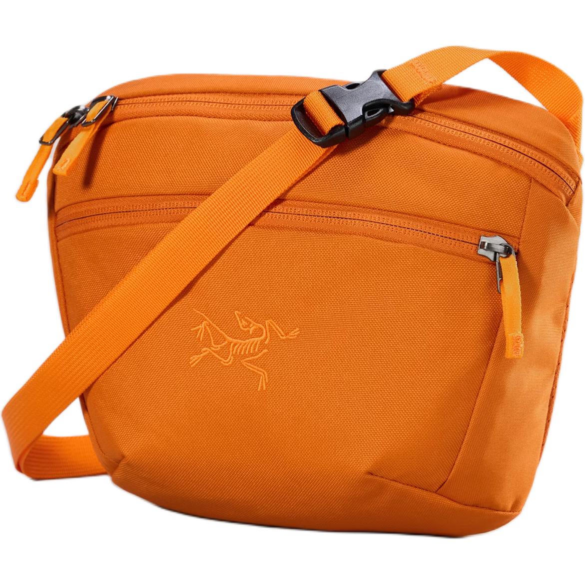 Сумка Arcteryx Mantis 2L Logo (оранжевая)