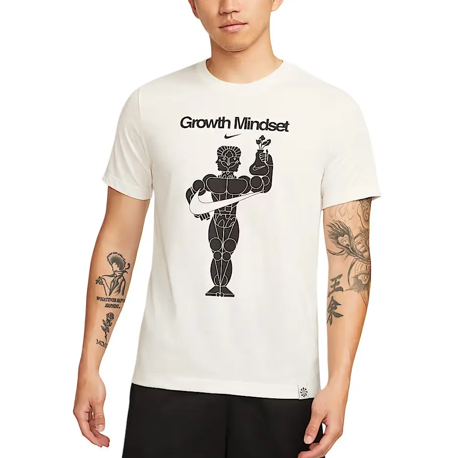 Nike T-Shirts Men's White Crew Neck Moderate Straight Fit