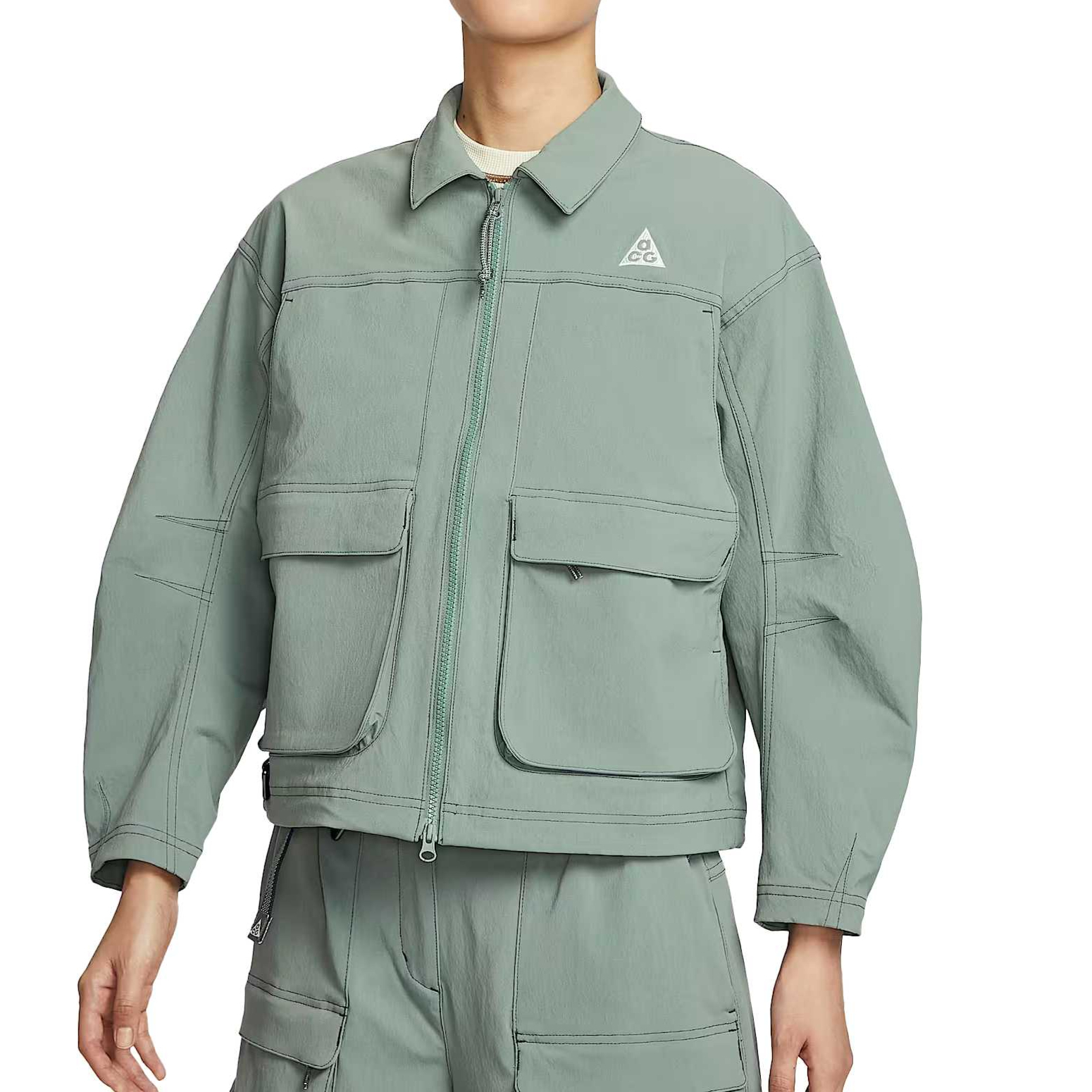 Женская куртка Nike Sportswear (черная)