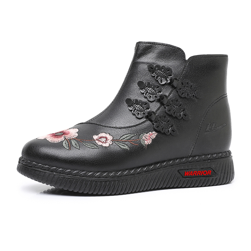 Warrior shoes for the elderly, velvet winter, cold-proof, warm, waterproof, wear-resistant and non-slip, comfortable and versatile leather shoes for middle-aged and elderly people in autumn and winter, flat-soled middle-aged winter casual snow boots for women