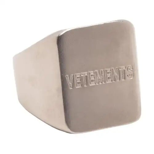 Vetements logo square signet ring