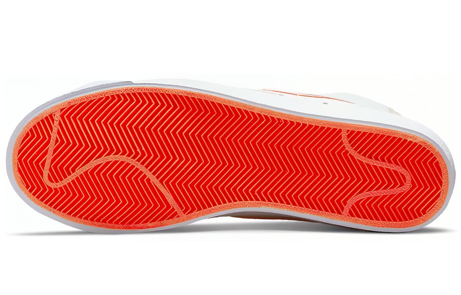 Женские кроссовки Nike Blazer 77 SE (бежево-красные) — фото 6