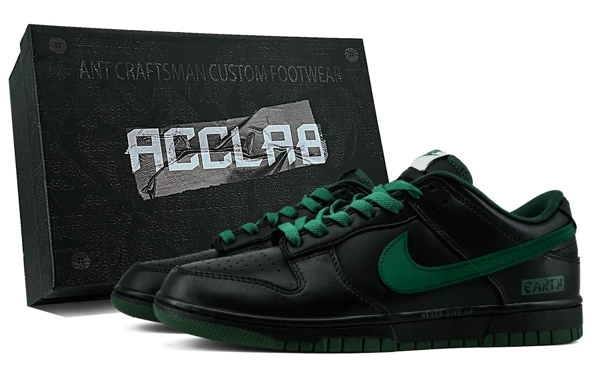 Nike Dunk Abrasion Resistant Abrasion Resistant Low top Skateboard Shoes Unisex Black Green
