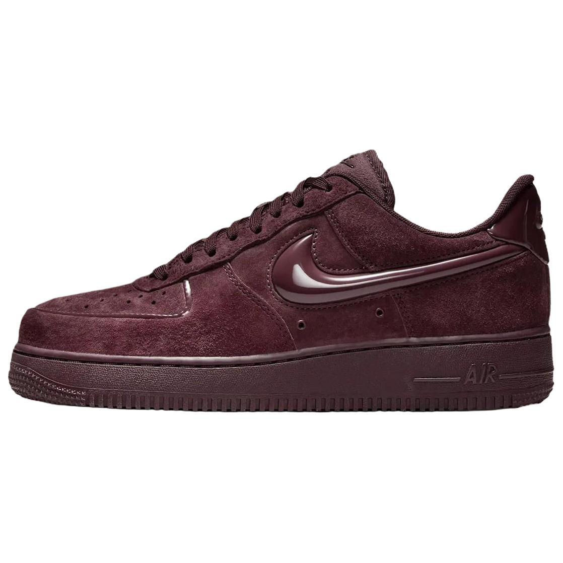 Женские кроссовки Nike Air Force 1 (красные)