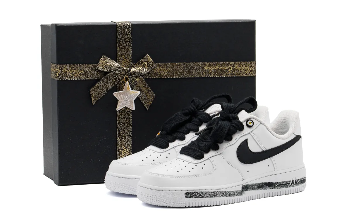 Nike Air Force 1 Small Daisy Leather Thermal Cushioning Abrasion Resistant Low top Skateboard Shoes Unisex White