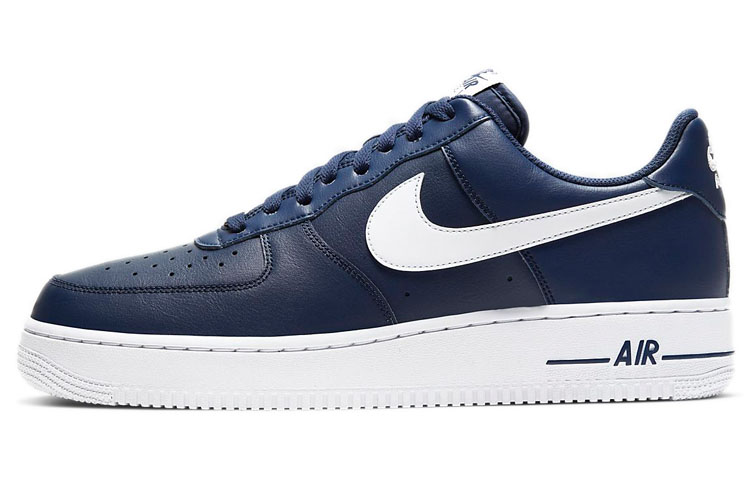 Мужские кроссовки Nike Air Force 1 07 Midnight Navy (синий) — фото 1