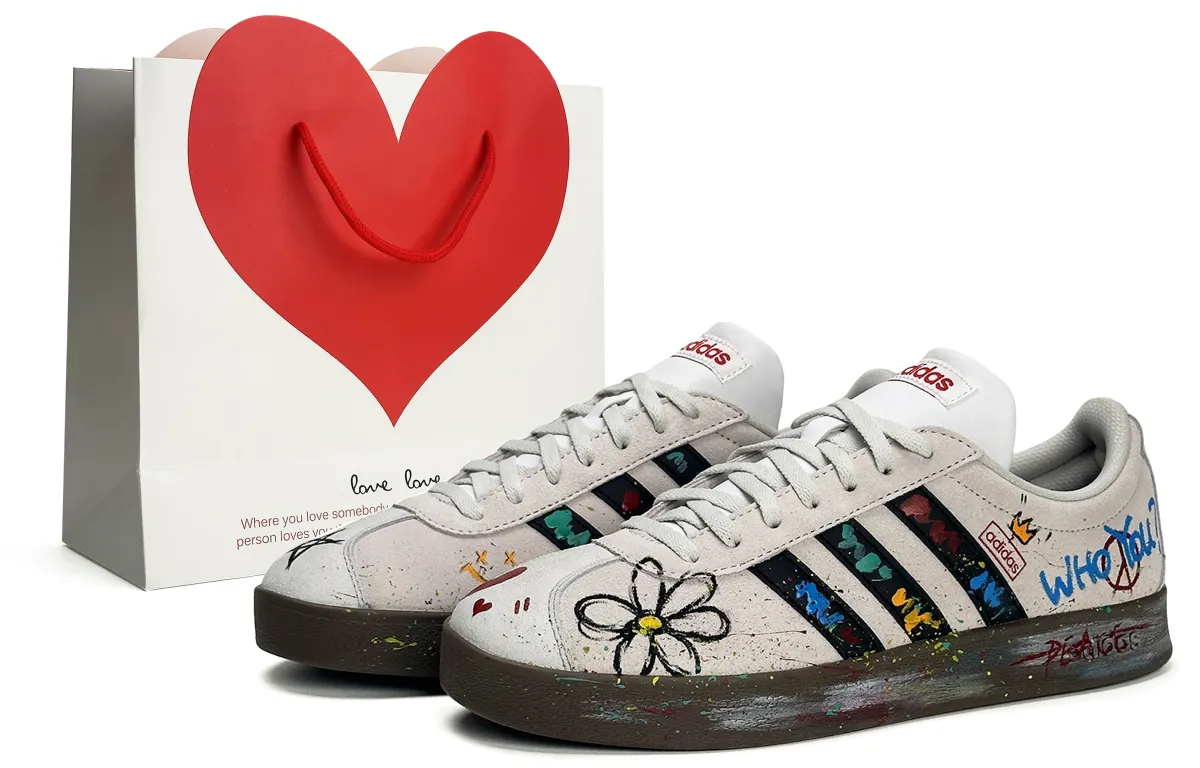 Adidas VL COURT 2.0 Small Daisy GD Style, Graffiti, Hand Drawn, Ink Splatter Low top Skateboard Shoes Unisex Light Gray