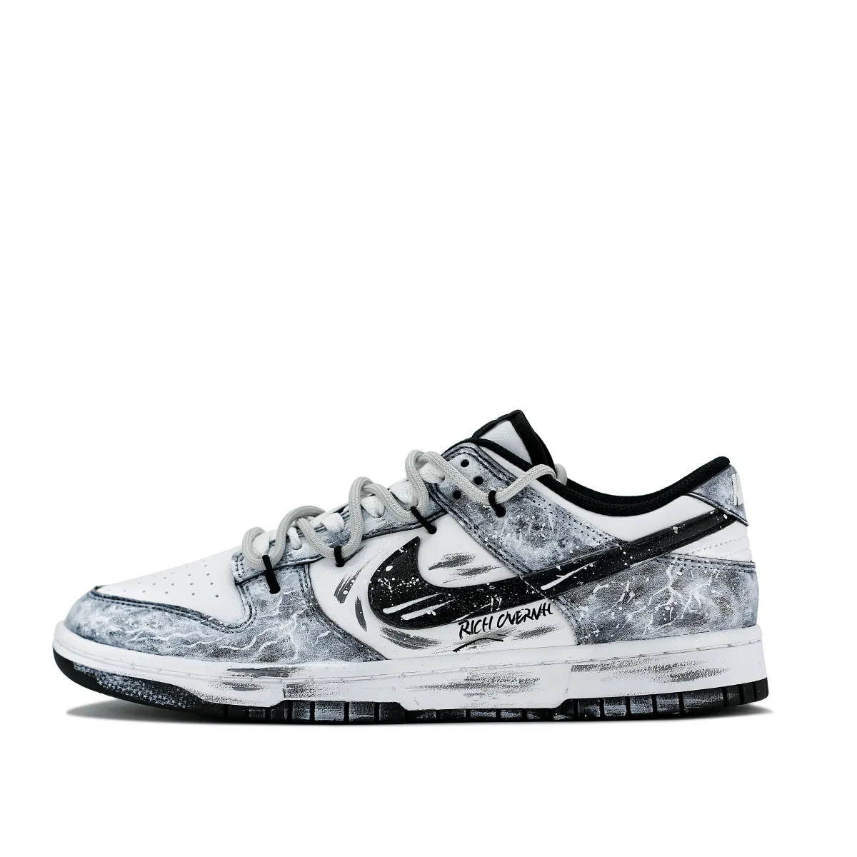 Nike Dunk Moment Of Meteorite Abrasion Resistant Low top Skateboard Shoes Unisex Black Gray