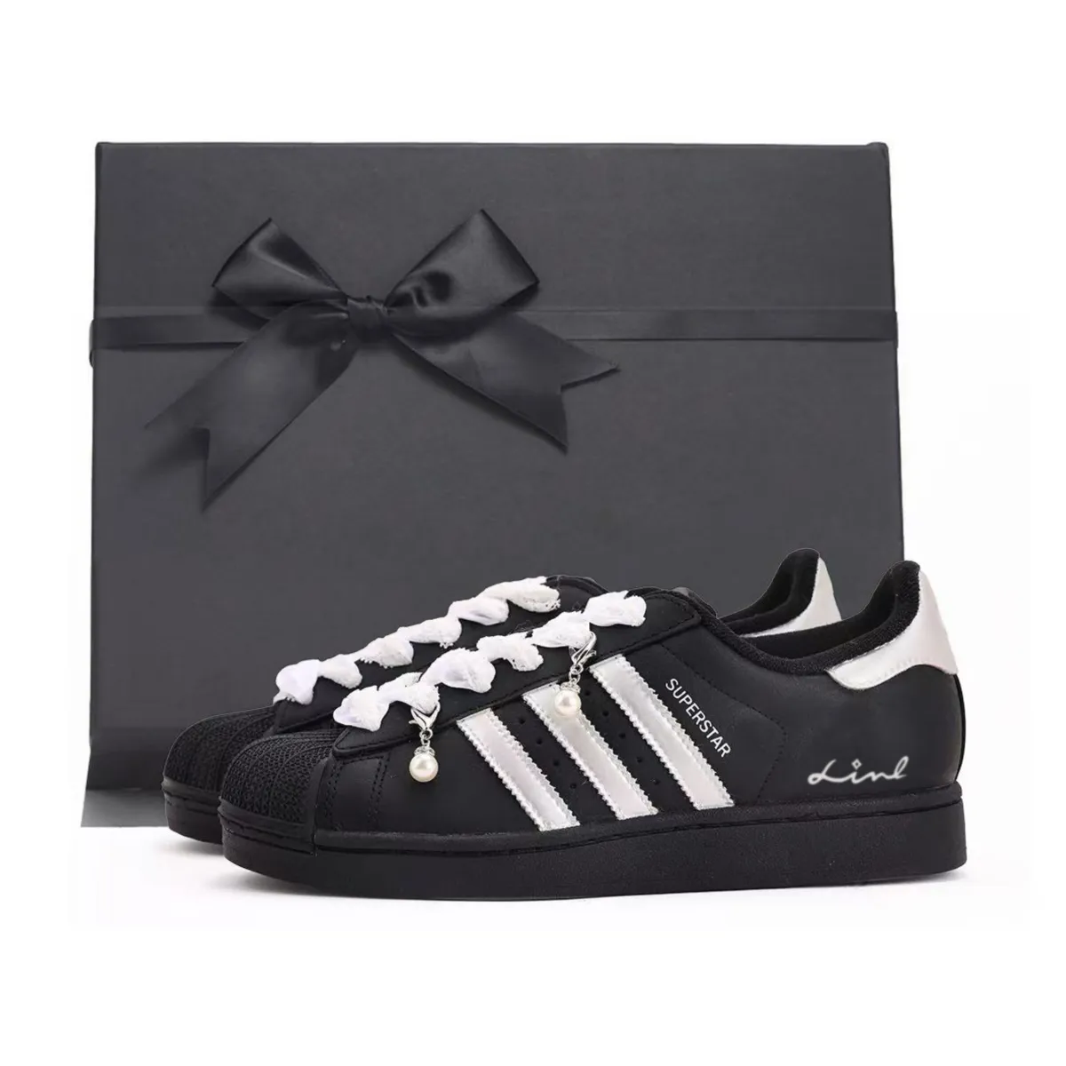 Adidas Originals SUPERSTAR Coverage Low top Skateboard Shoes Unisex Black Silver