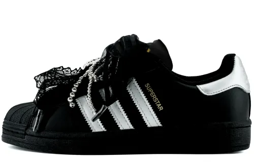Adidas Originals SUPERSTAR Lightweight And Breathable Low top Skateboard Shoes Women's Black Silver