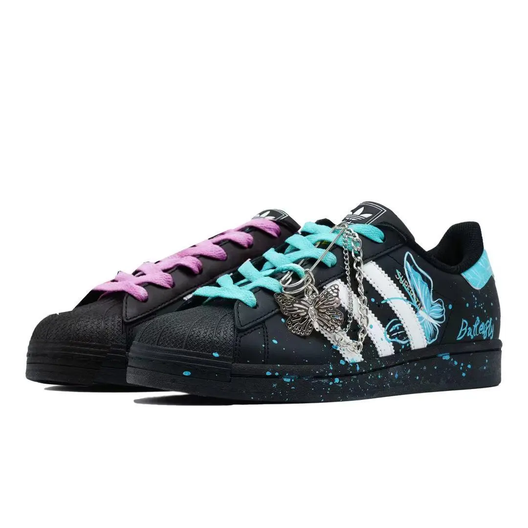 Adidas Originals Superstar 2 Mismatched Abrasion Resistant Abrasion Resistant Low top Skateboard Shoes Unisex Pink Blue