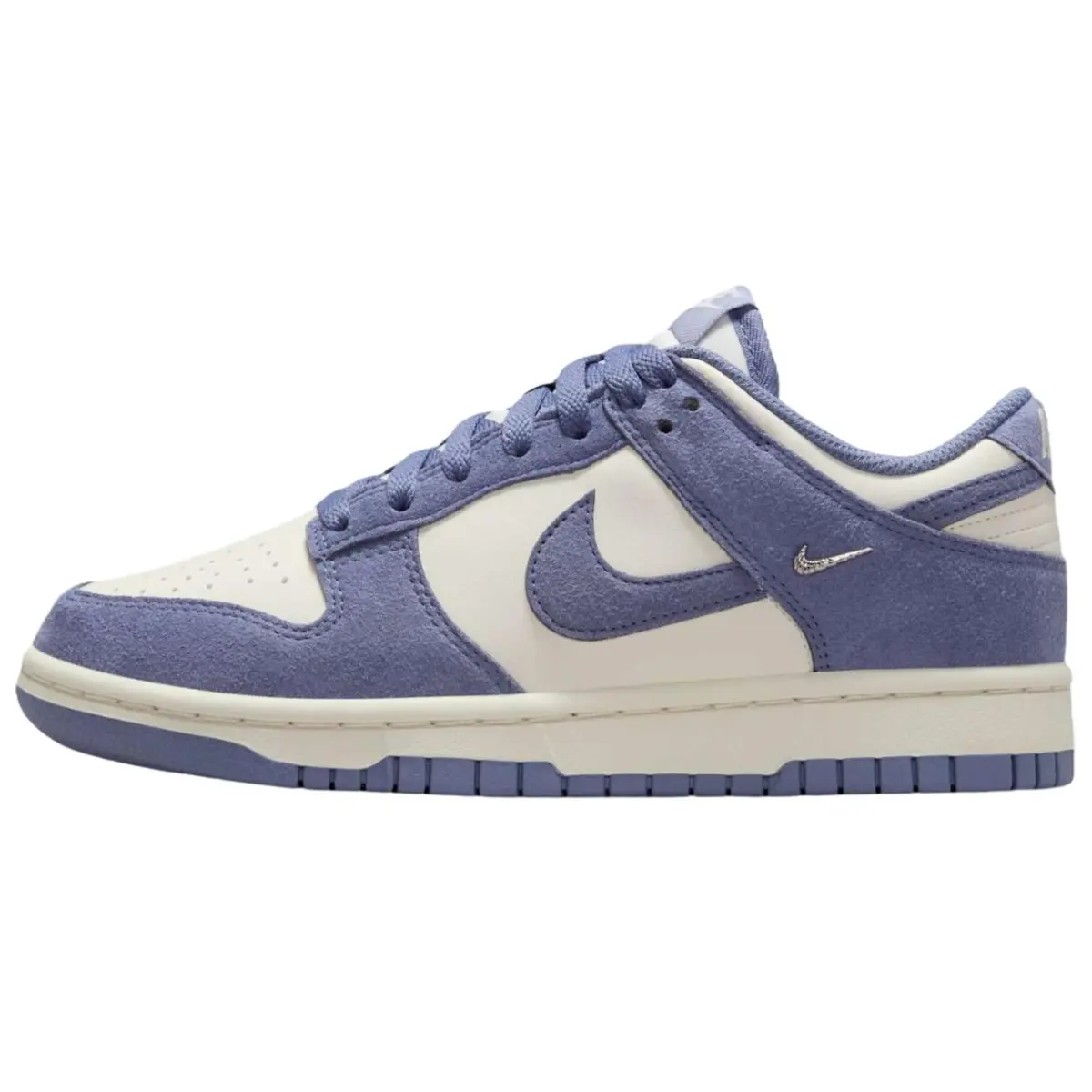 Nike Mini Swoosh Fabric Low top Skateboard Shoes Women's Beige Blue