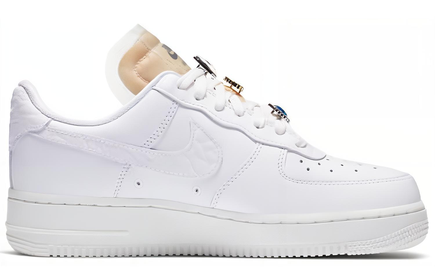 Женские кеды Nike Air Force 1 07 LX (белые) — Белыйкоричневый — фото 2