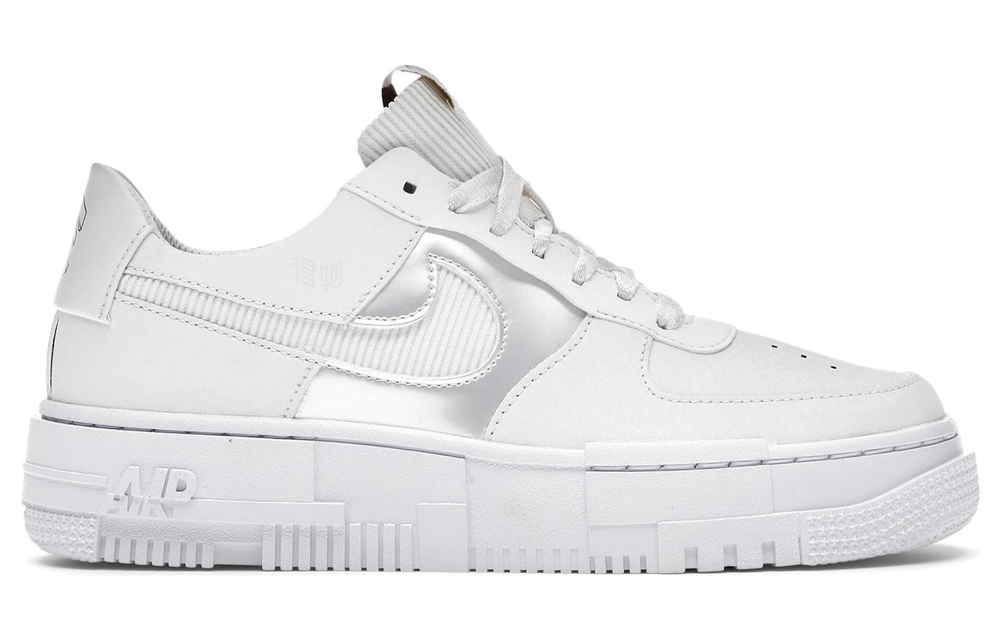 Женские кроссовки Nike Air Force 1 Pixel (белый) — фото 2