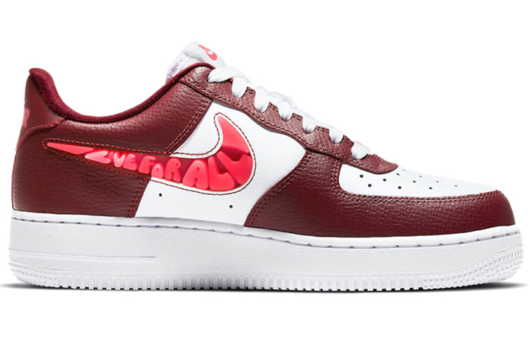 Женские кроссовки Nike Air Force 1 Love For All (красный / белый) — фото 2