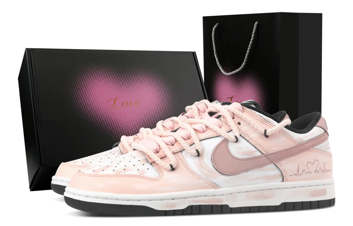Nike Dunk Xu Ling Fei Yu Heart Box Abrasion Resistant Low top Skateboard Shoes Unisex Pink