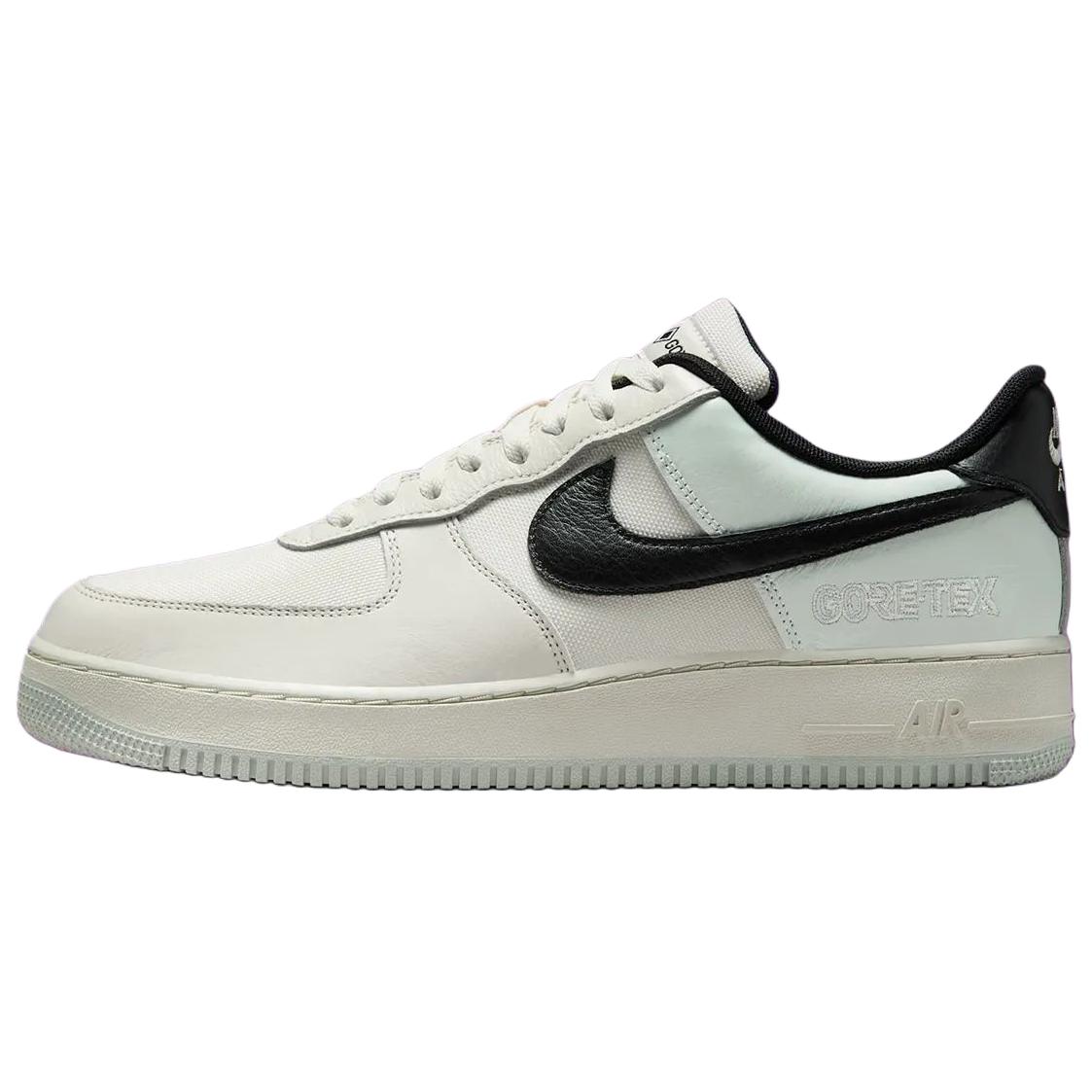 Мужские кроссовки Nike Air Force 1 Low Gore-Tex (бело-черные)