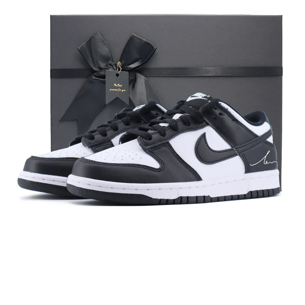 Nike Dunk Slip Resistant Abrasion Resistant Low top Skateboard Shoes Unisex Black White