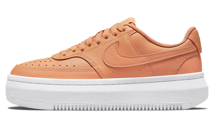 Женские кроссовки Nike Nike Court Vision Alta (коричневый / белый)