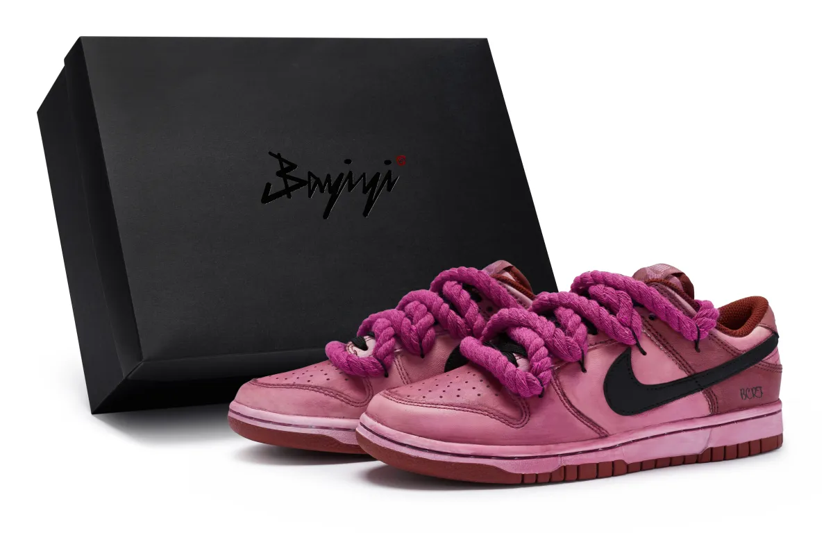 Nike Dunk 811 Manufacturing, Patient Girlish, Special Shoe Box Low top Skateboard Shoes Women's Pink Black