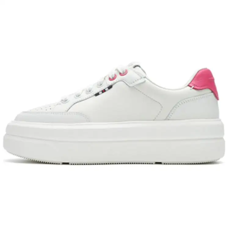 FILA Victoria Cushioning, Wear Resistant Low top Skateboard Shoes Women's White Pink