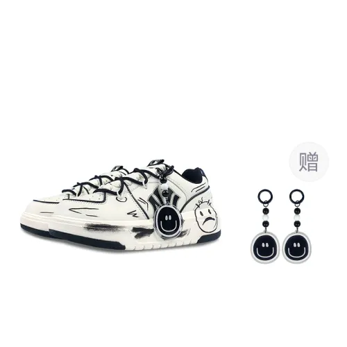 MLB Chunky Liner Abrasion Resistant, Height Increasing, Waterproof Low top Skateboard Shoes Unisex Black White