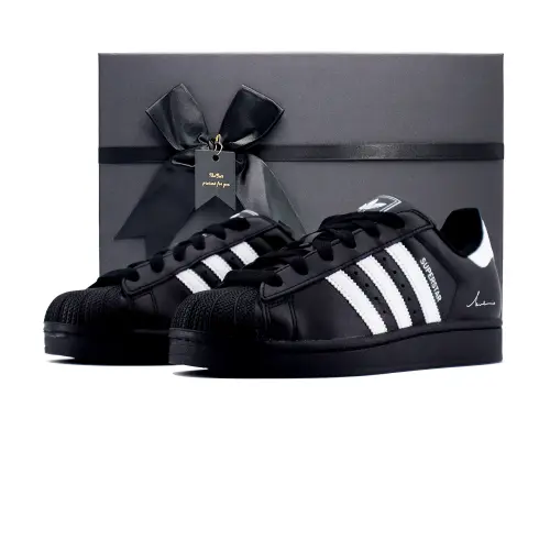 Adidas Originals SUPERSTAR Slip Resistant Abrasion Resistant Low top Skateboard Shoes Unisex Black White