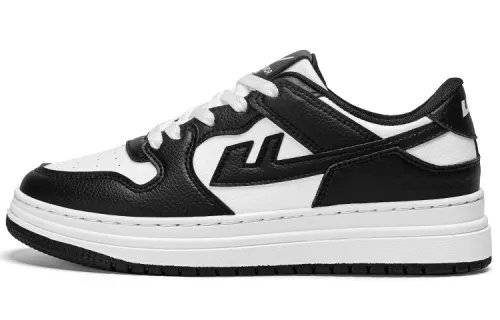 Warrior Air Force One casual shoes, non-slip, wear-resistant and comfortable, low-cut sneakers, same style for men and women