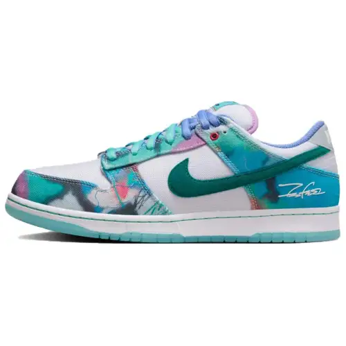Futura Laboratories X Nike SB Dunk Low