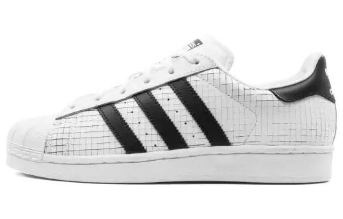 Adidas Originals Superstar Comfortable Abrasion Resistant Low top Skateboard Shoes Unisex Black White