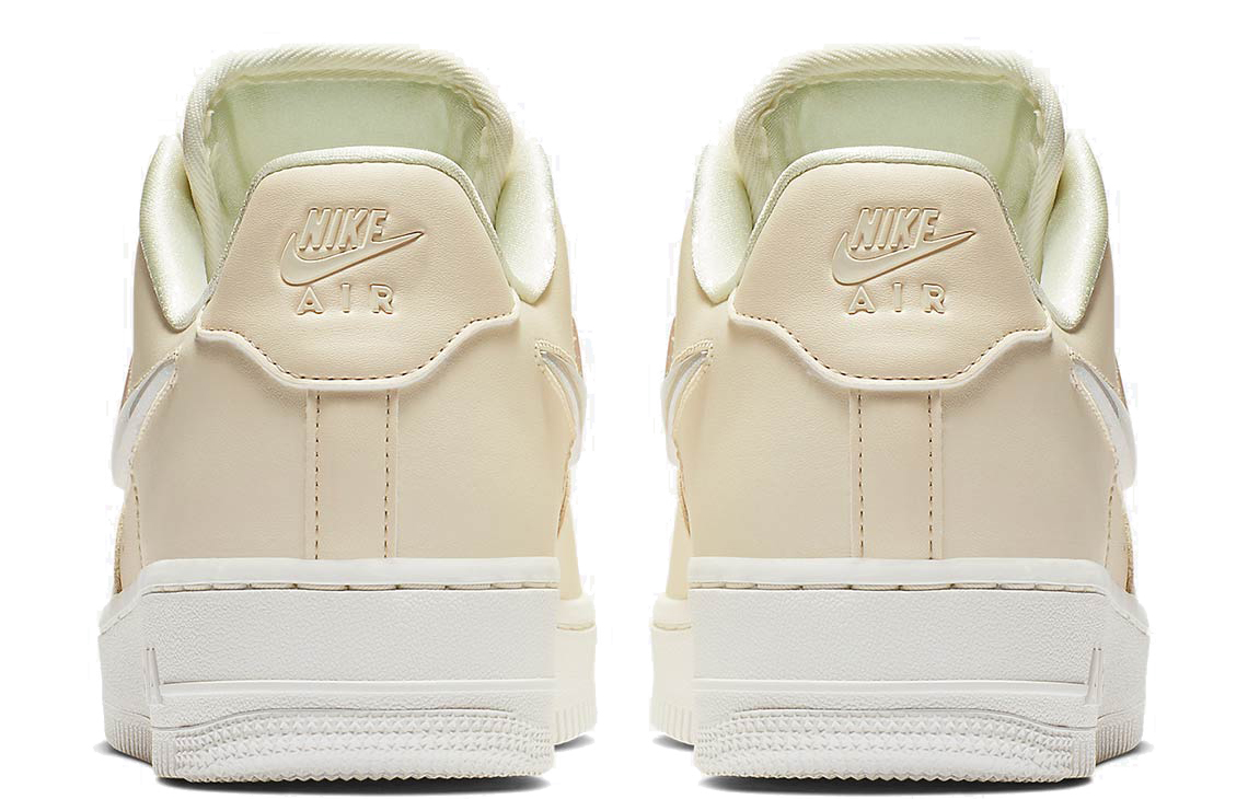 Женские кроссовки Nike Air Force 1 Wmns jelly puff OG (бежевый) — фото 5